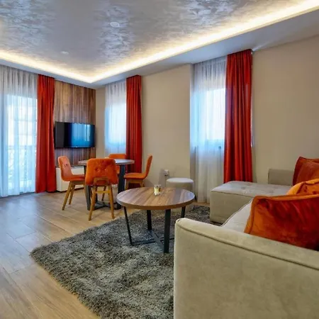 Tomy Forest Cigar Bar Hotel 4*