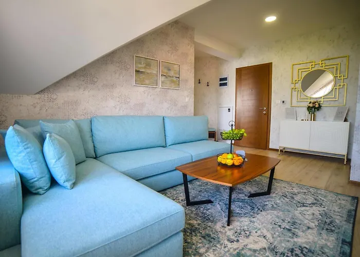 Tomy Forest Cigar Bar Hotel 4*