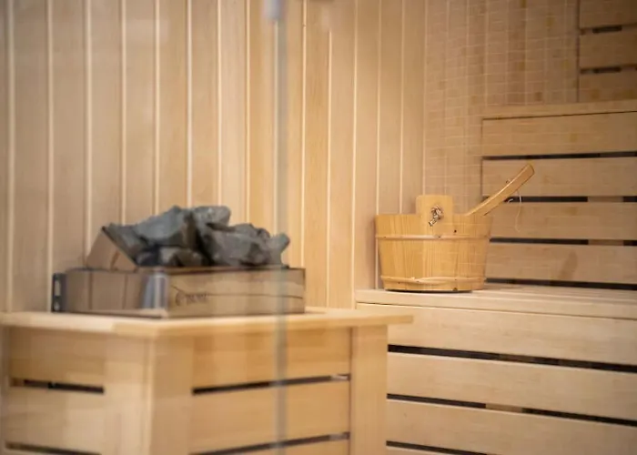 Tomy Forest Cigar Bar Hotel 4*